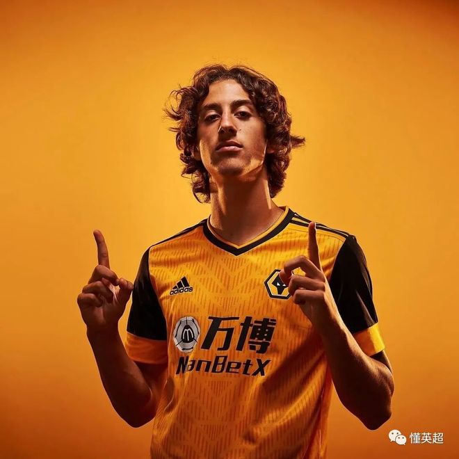 今夜体能课后，新奥尔良鹈鹕官宣签约备战西甲，更衣室稳定，更衣室氛围转暖的简单介绍