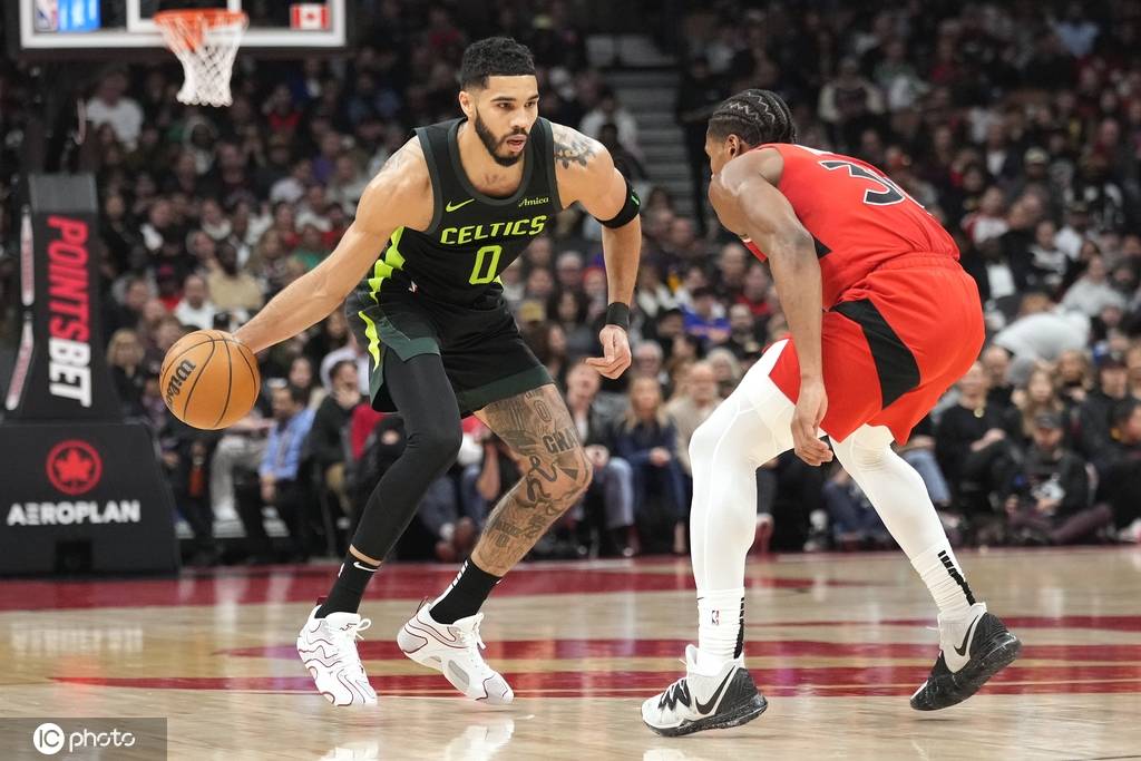 关于塔图姆爆冷击败独行侠,高光表现引爆全场!的信息 关于塔图姆爆冷击败独行侠,高光表现引爆全场!的信息