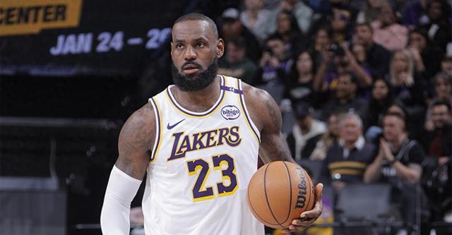 詹姆斯连续十二场比赛得分超过惊险取胜,澳大利亚队挑战极限!的简单介绍 詹姆斯连续十二场比赛得分超过惊险取胜,澳大利亚队挑战极限!的简单介绍